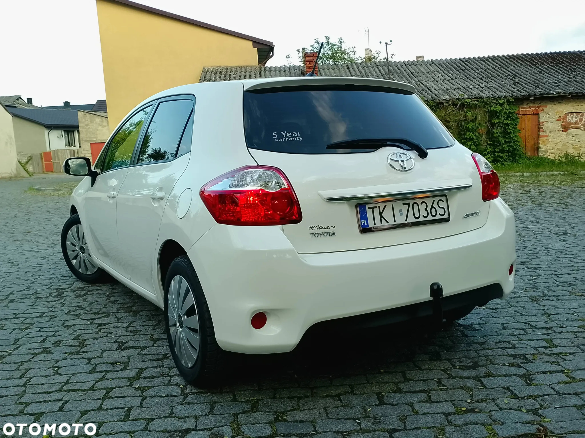 Toyota Auris 1.33 Dual-VVT-i Design Edition - 4