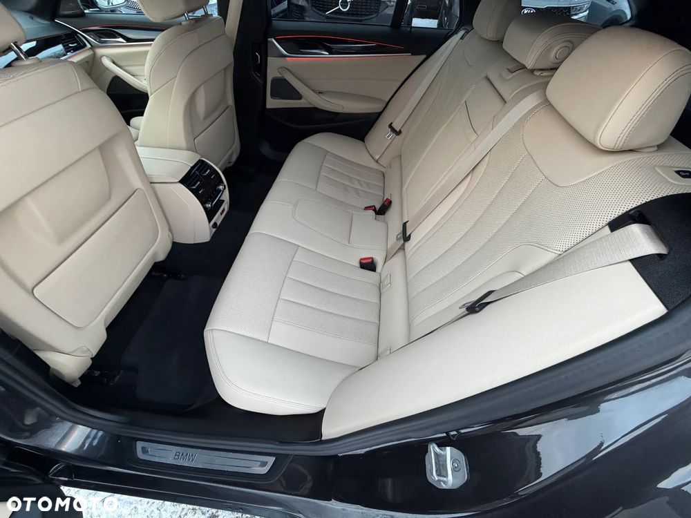 BMW Seria 5 520d Luxury Line - 30