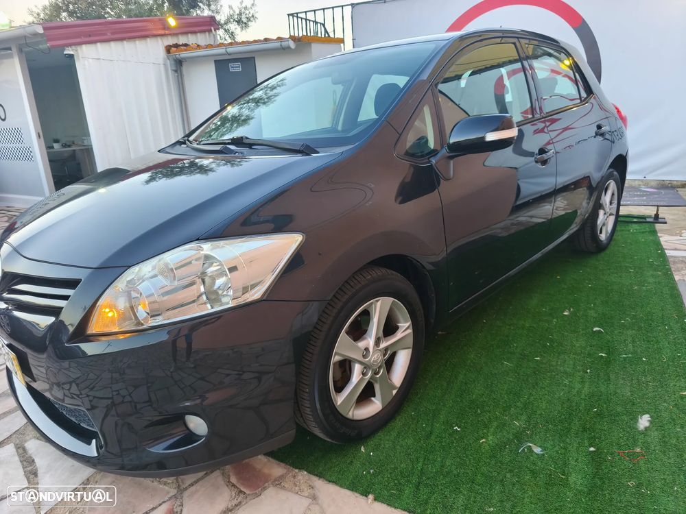 Toyota Auris 1.4 VVT-i AC+VSC - 2