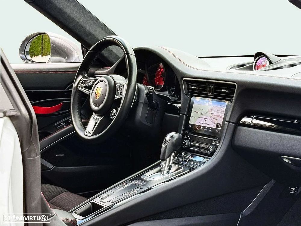 Porsche 911 Série F - 10