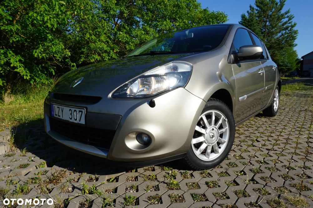 Renault Clio 1.2 16V 75 Expression - 16