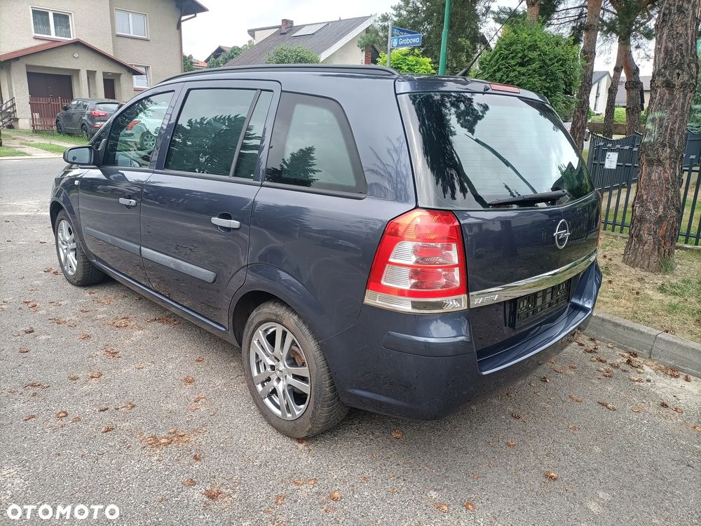 Opel Zafira - 2