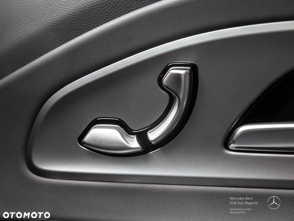 Mercedes-Benz CLA 200 mHEV 8G-DCT - 9
