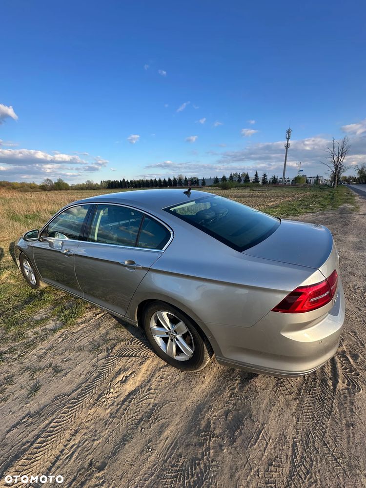 Volkswagen Passat 1.8 TSI BMT Highline DSG - 11
