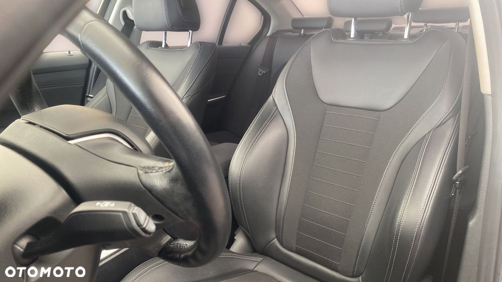 BMW Seria 3 318d Sport Line - 11