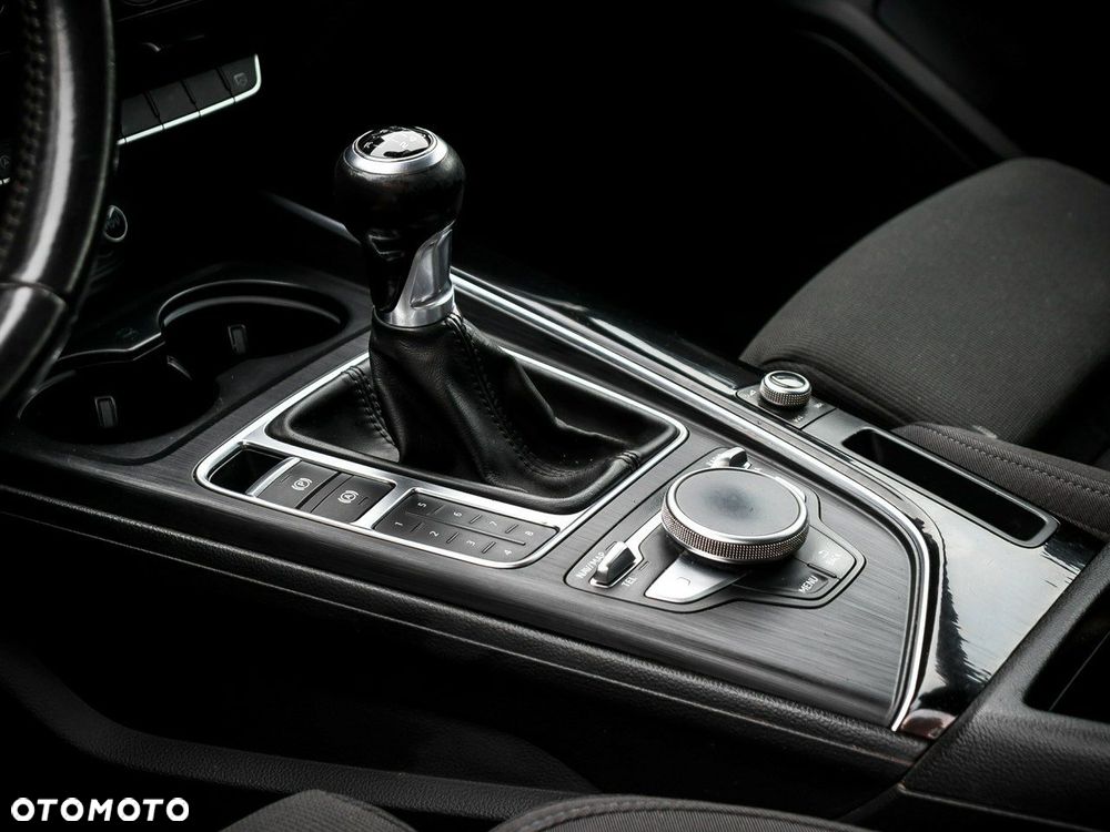 Audi A4 Avant 2.0 TDI Sport - 25