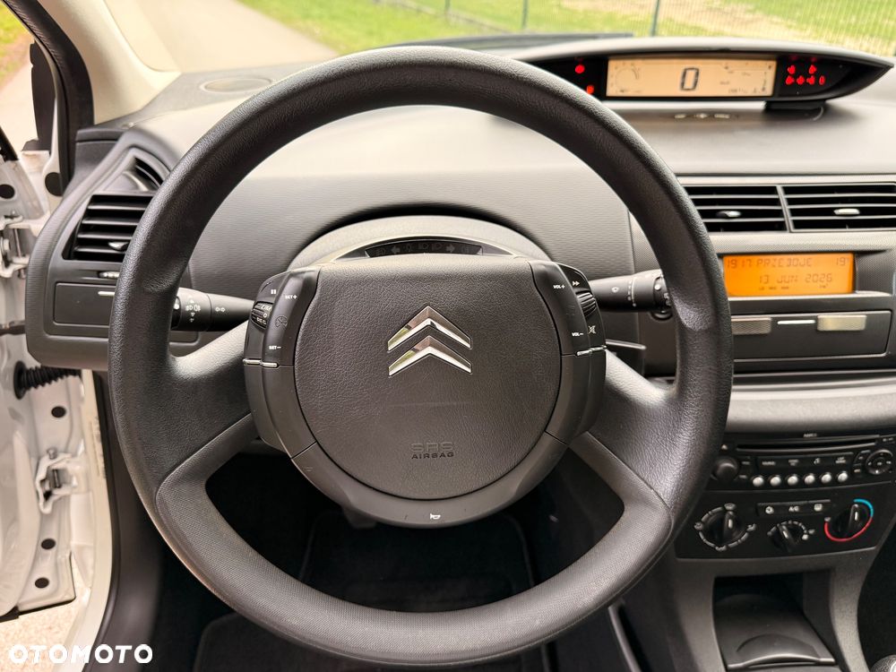 Citroën C4 1.4 16V Impress - 30