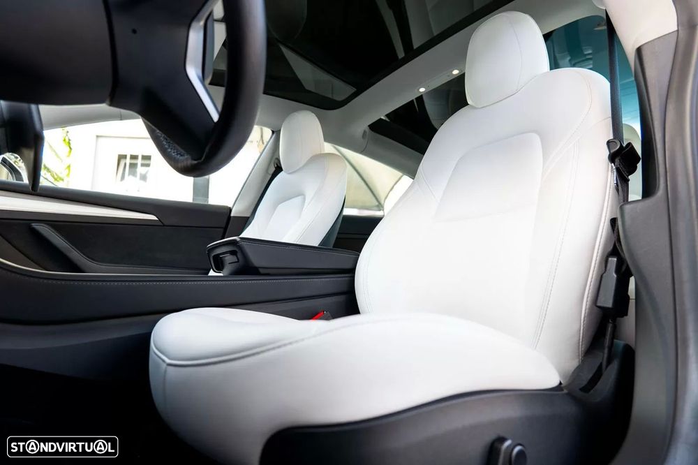 Tesla Model 3 - 20