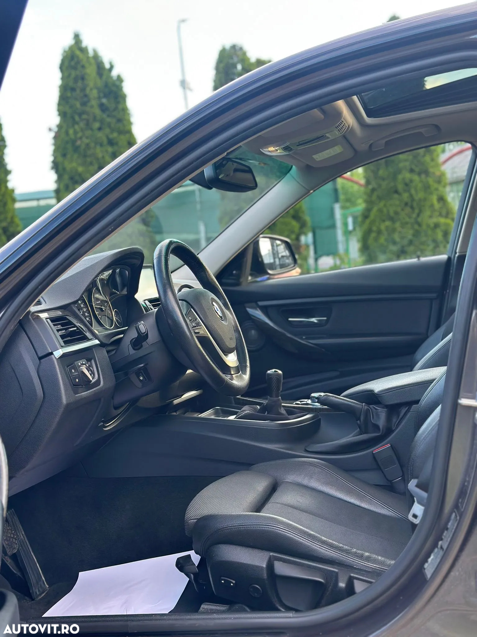 BMW Seria 3 328i xDrive Sport Line - 7