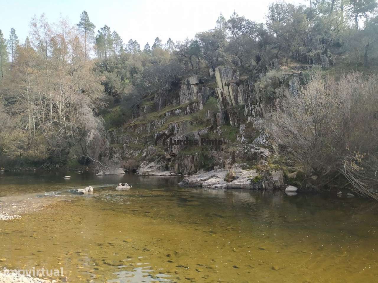 Quinta à beira do rio - Grande imagem: 3/11