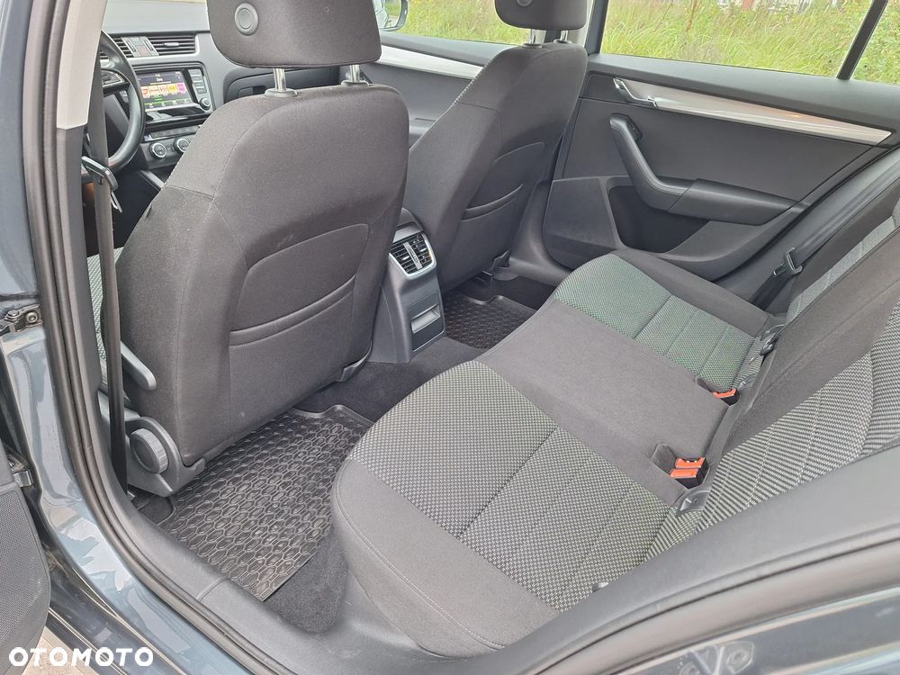 Skoda Octavia 1.4 TSI Ambition - 6