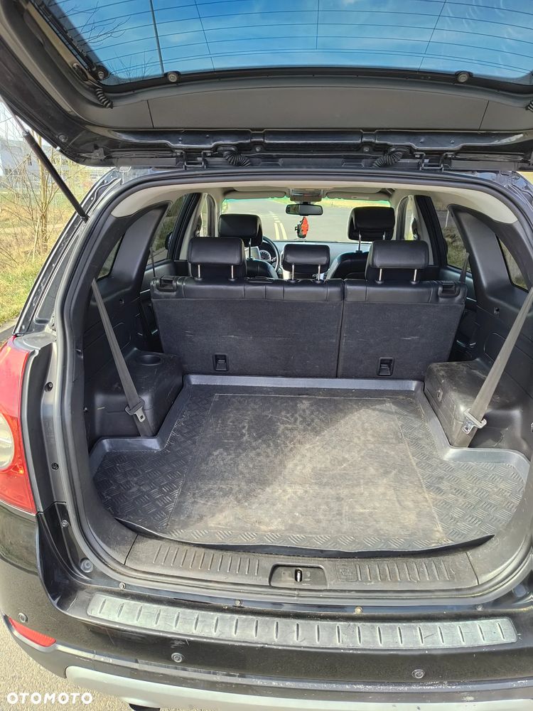 Chevrolet Captiva 2.0 d LT high 5os - 24