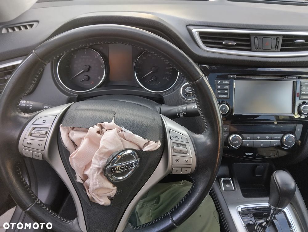 Nissan Qashqai 1.6 DCi Xtronic TEKNA - 31