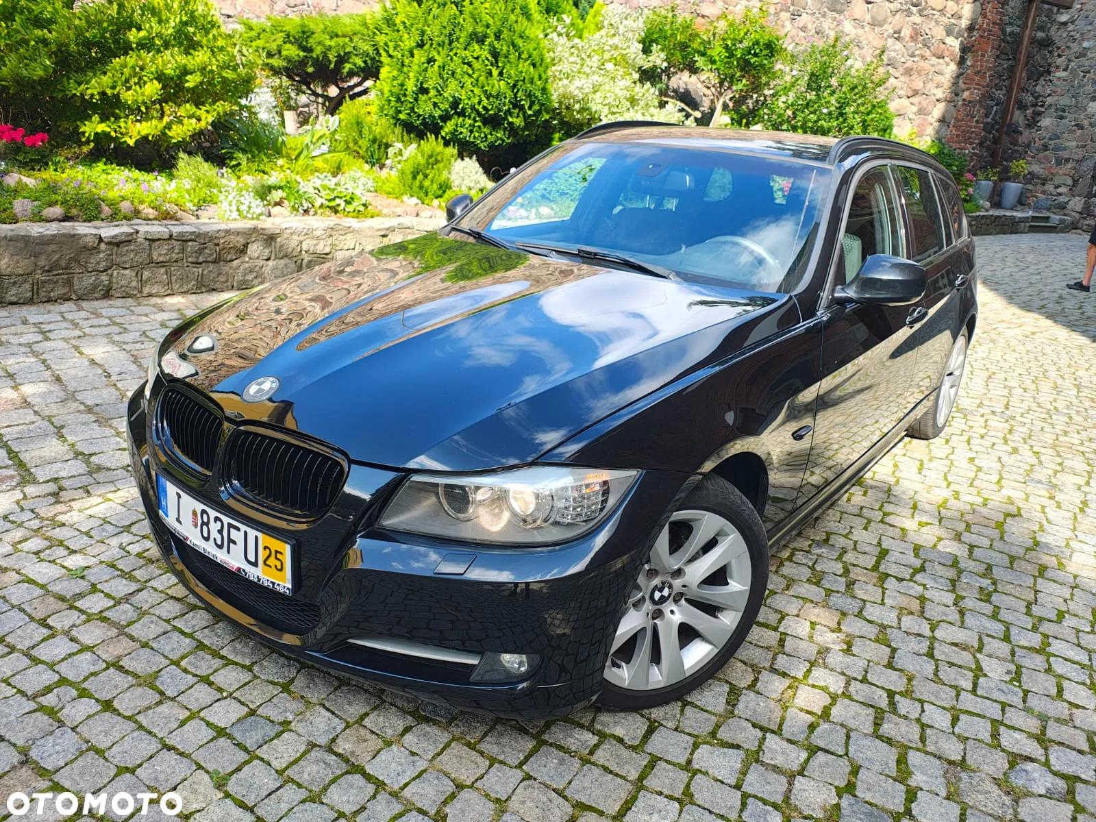 BMW Seria 3 318i Touring - 22