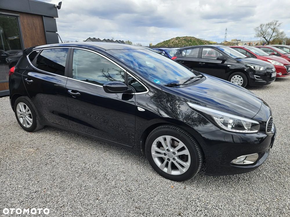 Kia Ceed 1.4 CVVT Dream Team Edition - 12