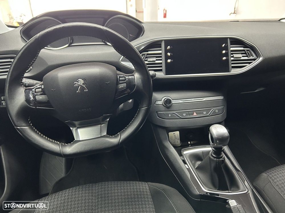 Peugeot 308 1.2 PureTech Active J17 - 10