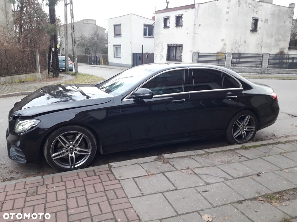 Mercedes-Benz Klasa E 220 d Business Edition 9G-TRONIC - 19