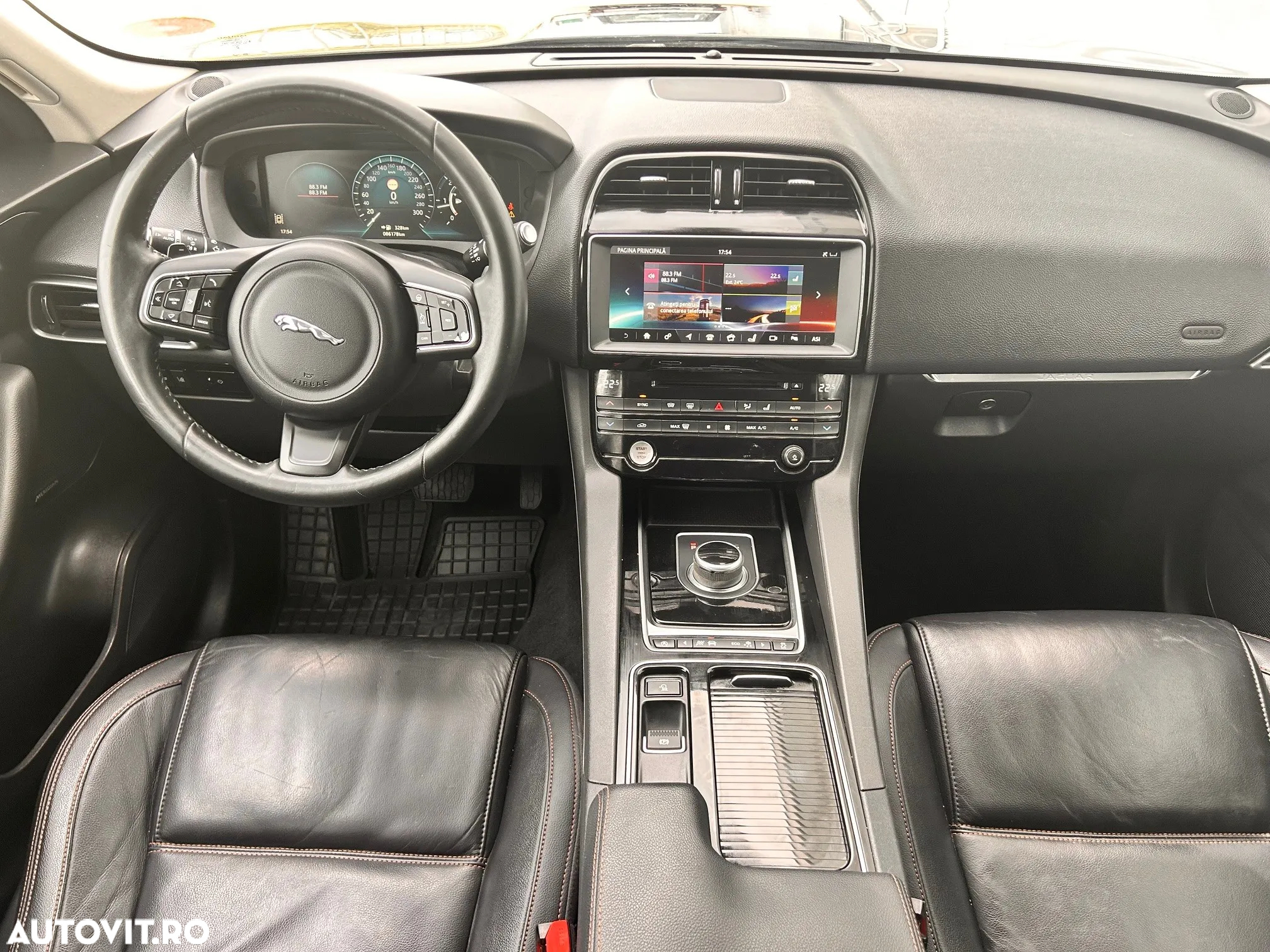 Jaguar F-Pace 20d AWD Prestige - 8