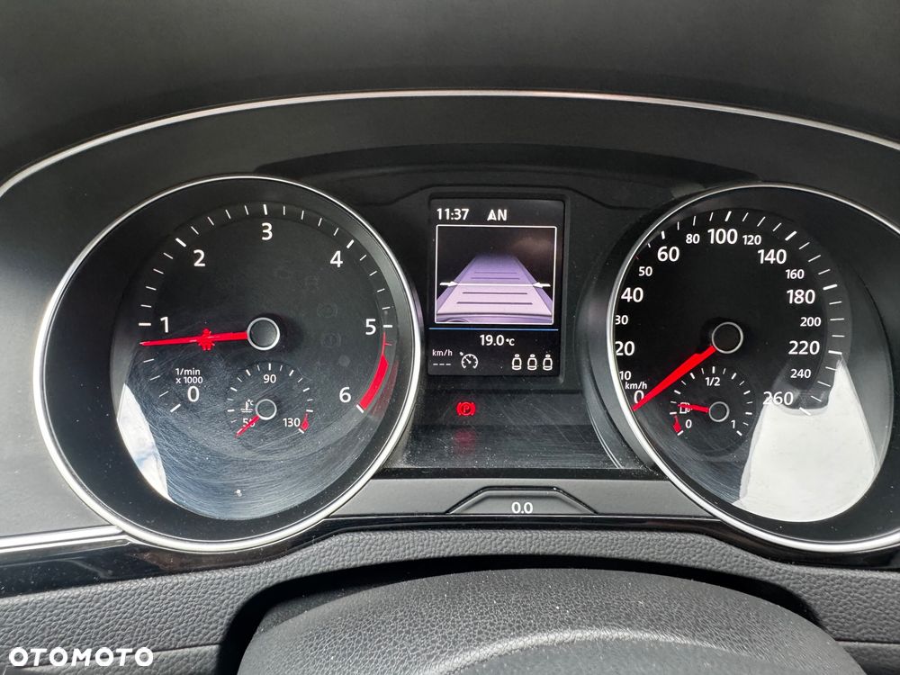 Volkswagen Passat 2.0 TDI BMT Comfortline - 8