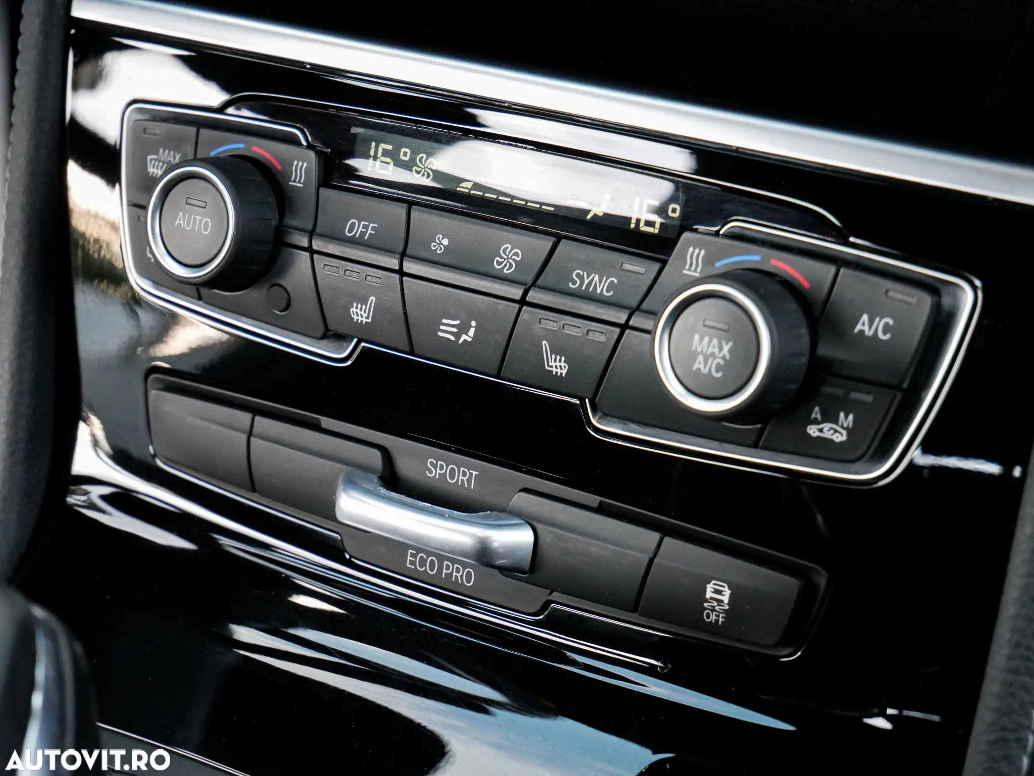 BMW Seria 2 220d Gran Tourer Sport-Aut. Sport Line - 26