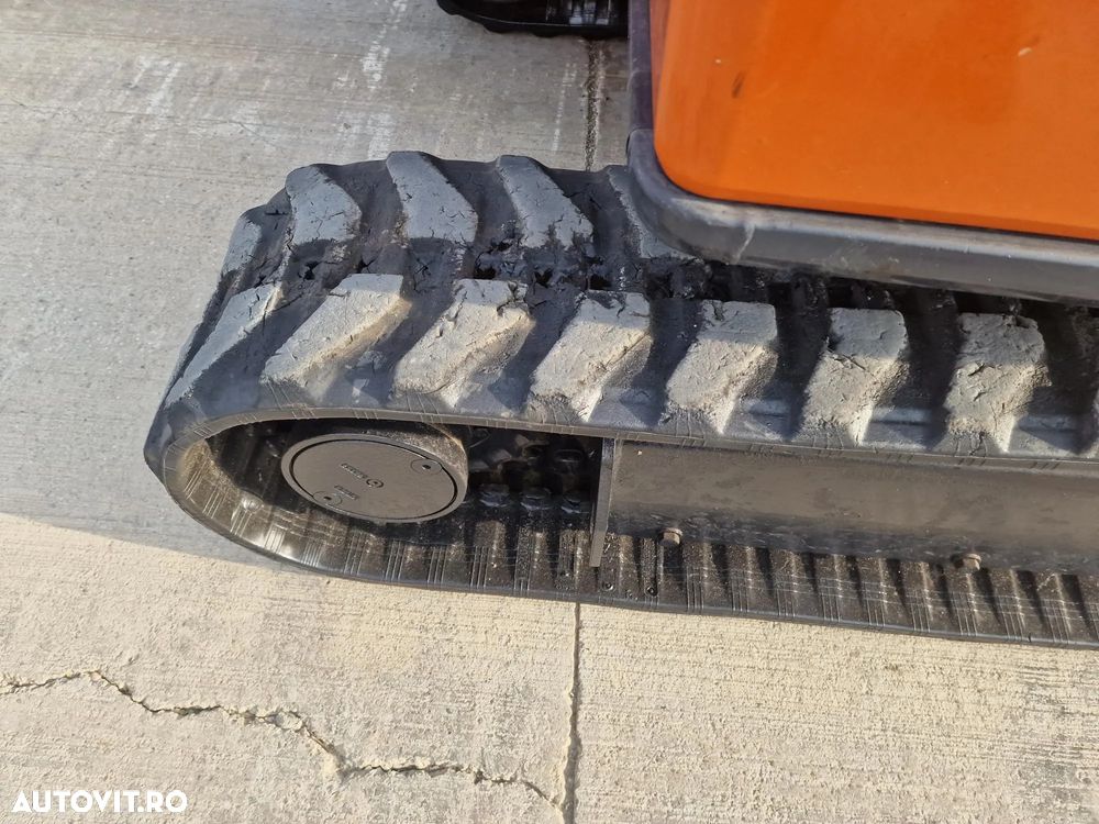 Hitachi ZX33U-6, Masa Operationala 3,7t, 2023, 1.305h, CUPLA RAPIDA HIDRAULICA+3 CUPE NOI, SistemAntifurt, Inst picon, senile 80% bune, Aer conditionat, Adancime sapare 5m, Ridica 2,8tone, Motor 25CP, posibilitate leasing 4 ani, CA NOU-PROMOTIE 36900 EUR+Tva - 14