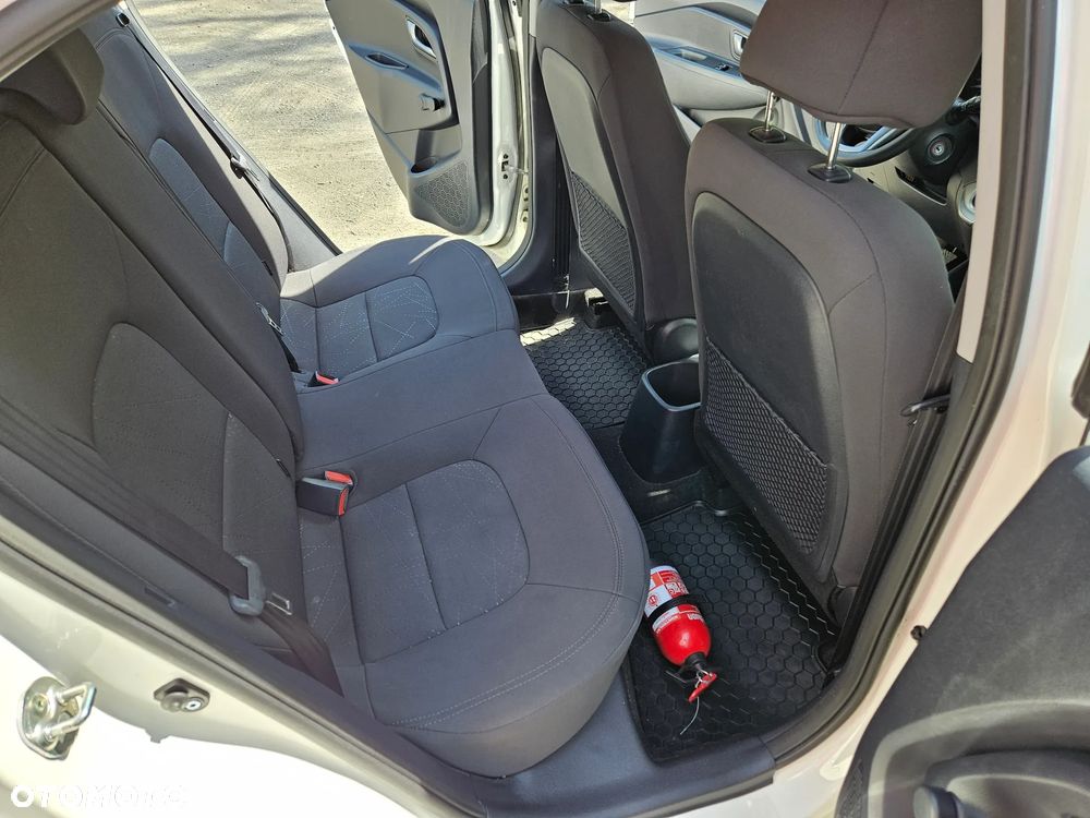 Kia Rio 1.2 M - 13
