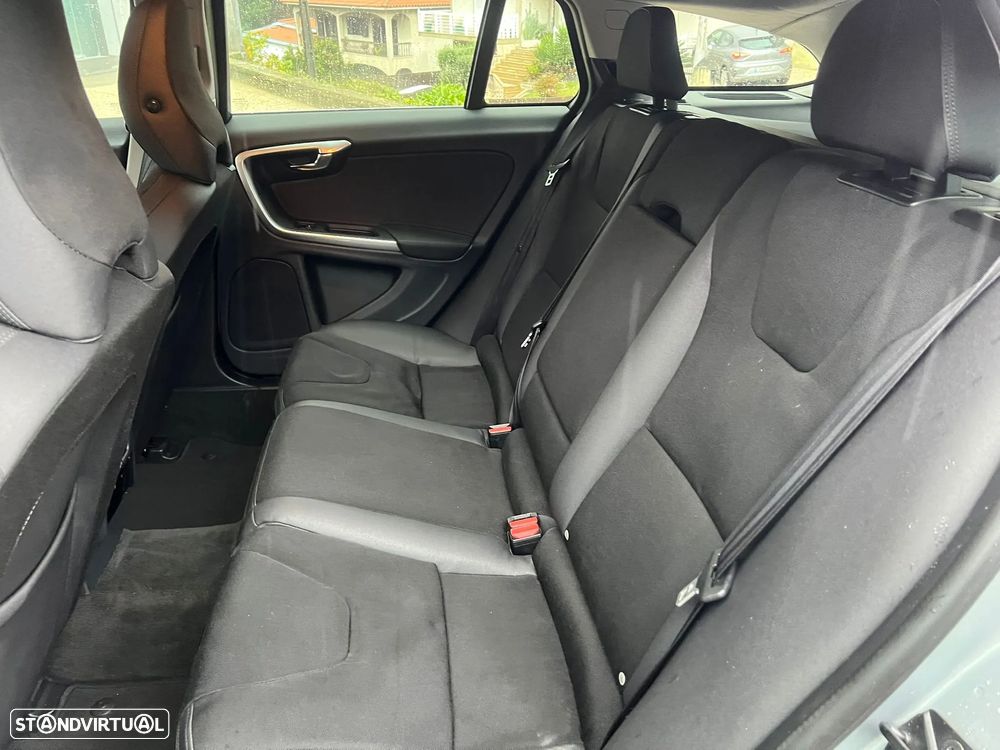 Volvo V60 - 13