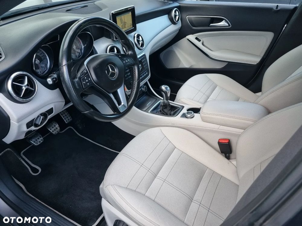 Mercedes-Benz CLA - 9