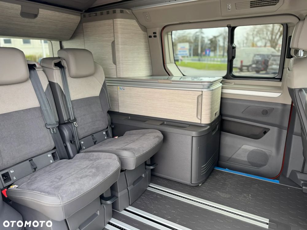 Volkswagen Multivan - 16