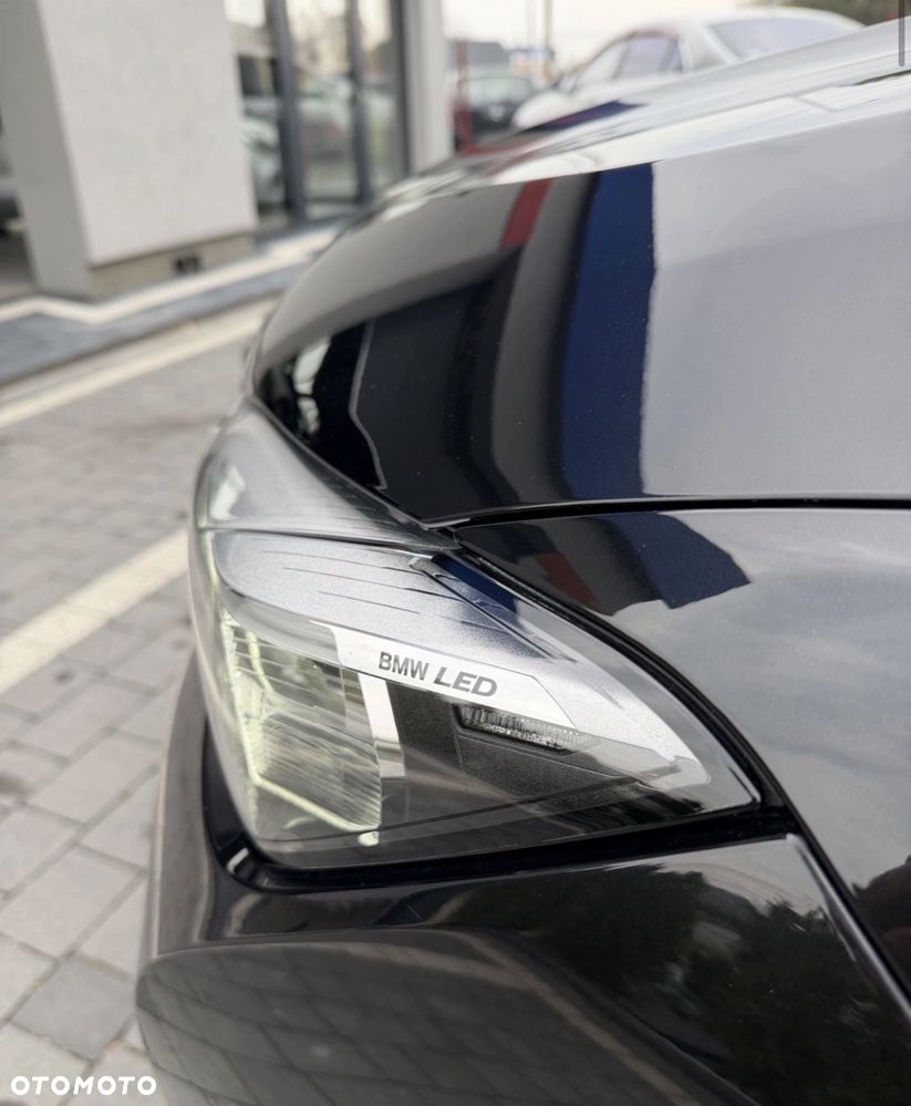 BMW Seria 7 740Li - 32