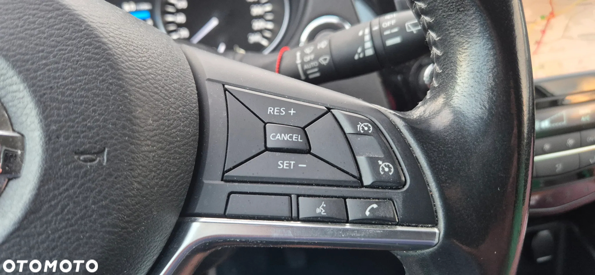 Nissan Qashqai 1.3 DIG-T N-Connecta DCT - 33