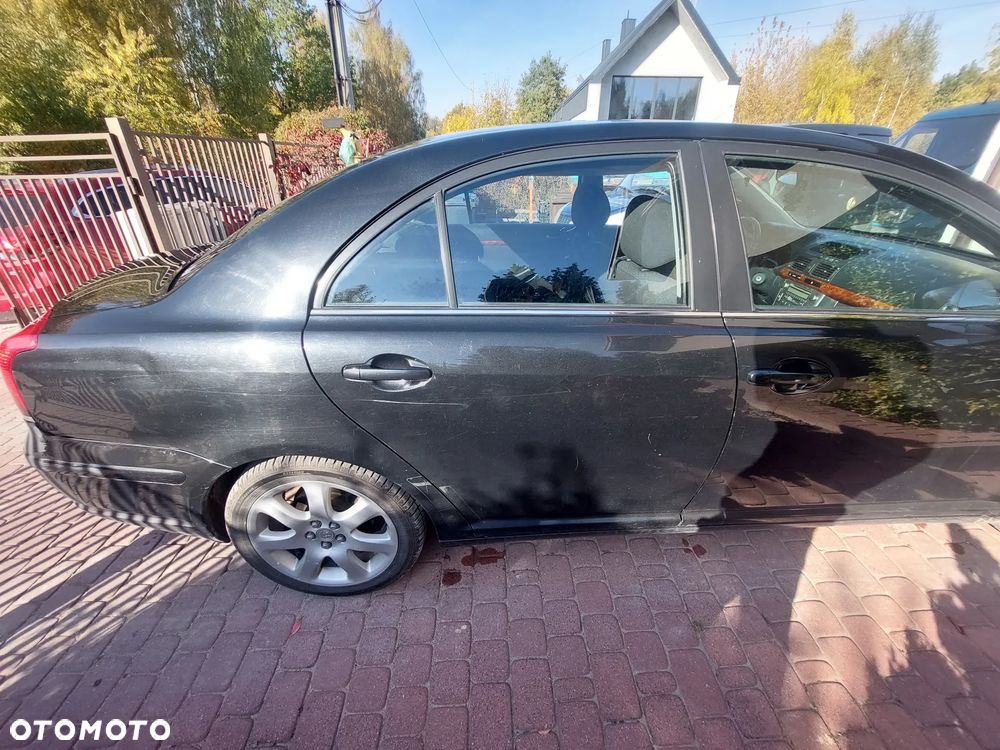 Toyota Avensis 2004 photo 5
