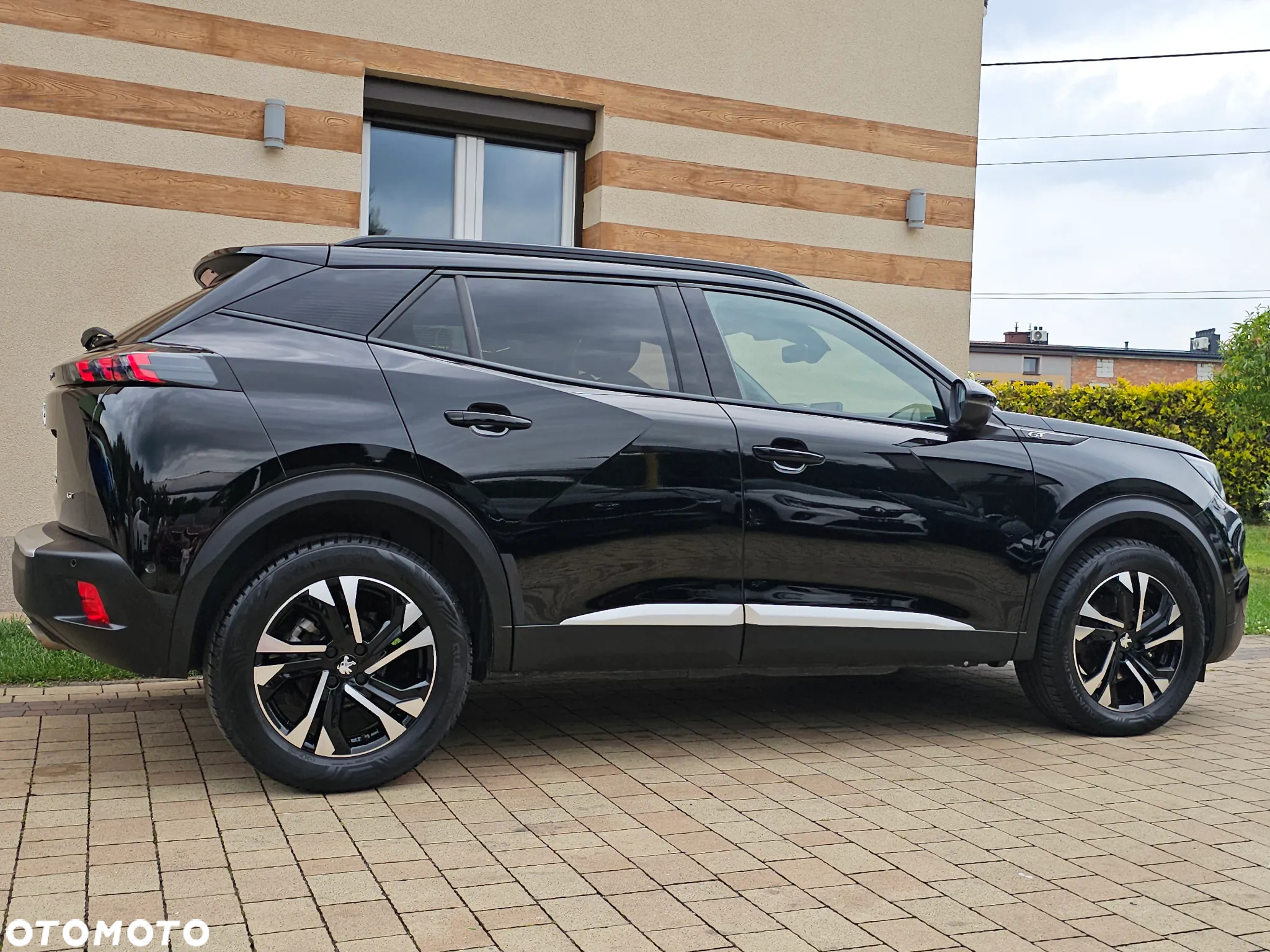 Peugeot 2008 1.5 BlueHDi GT S&S EAT8 - 8