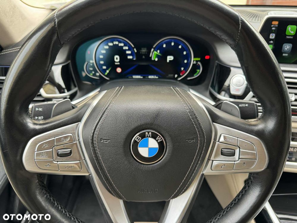 BMW Seria 7 750i xDrive - 11