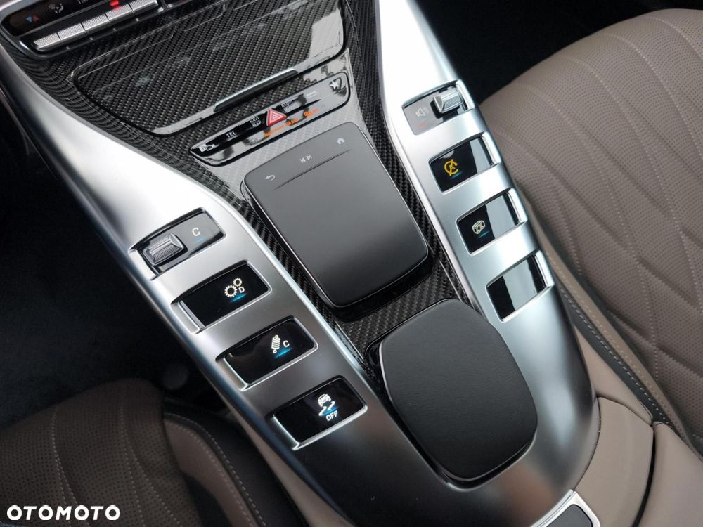 Mercedes-Benz AMG GT - 18