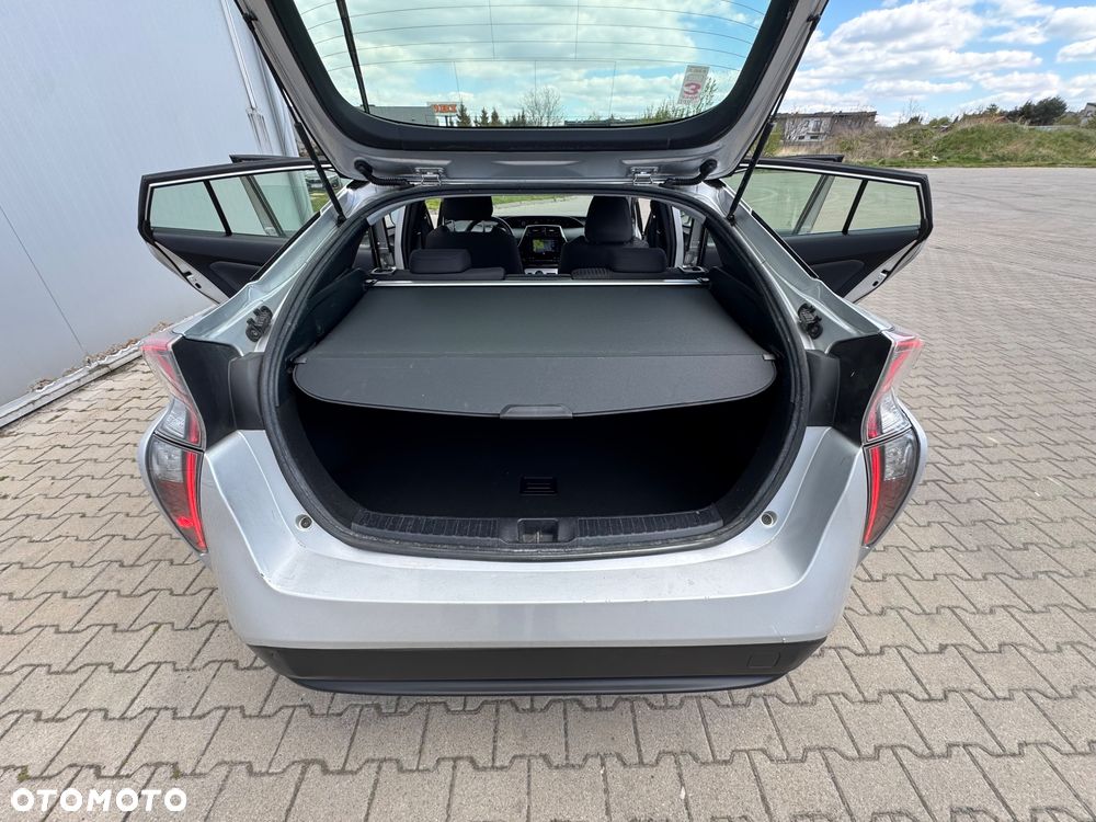 Toyota Prius - 25