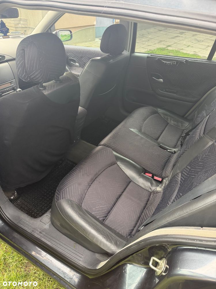 Renault Laguna 1.8 RXE - 9