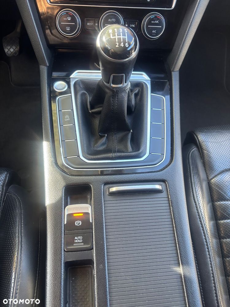 Volkswagen Passat 2.0 TDI BMT Highline - 14