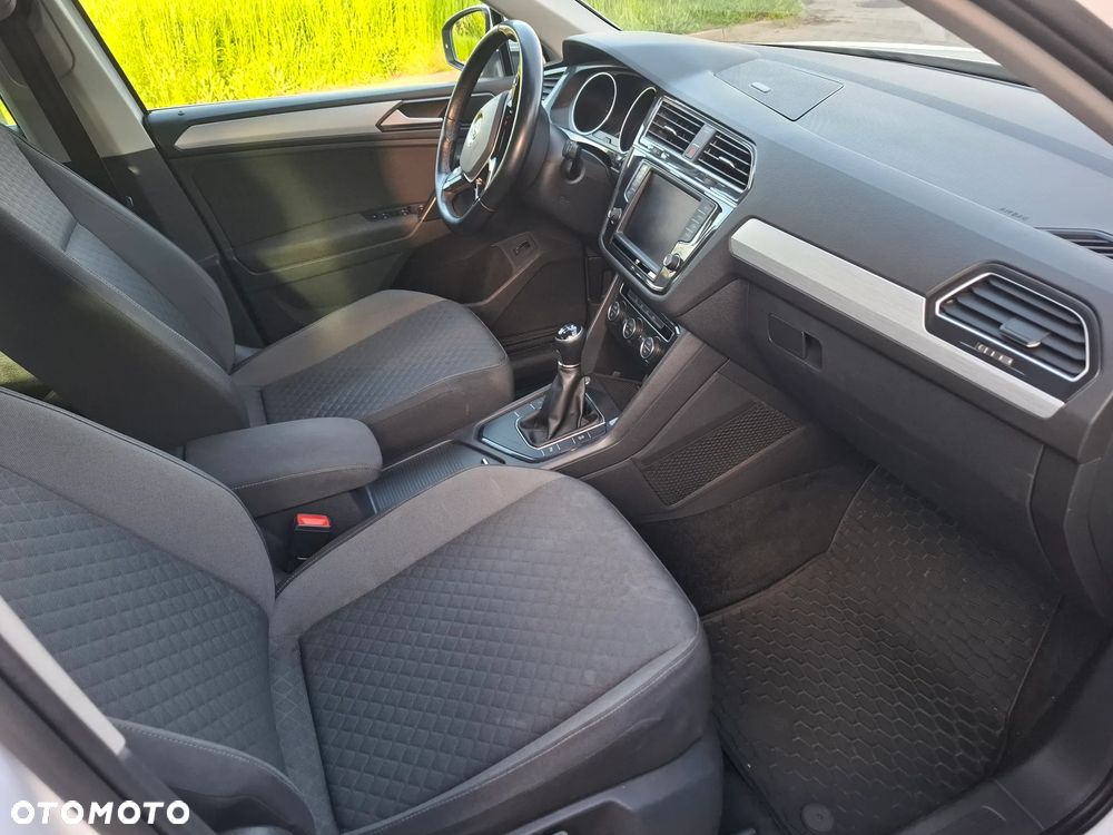 Volkswagen Tiguan - 14