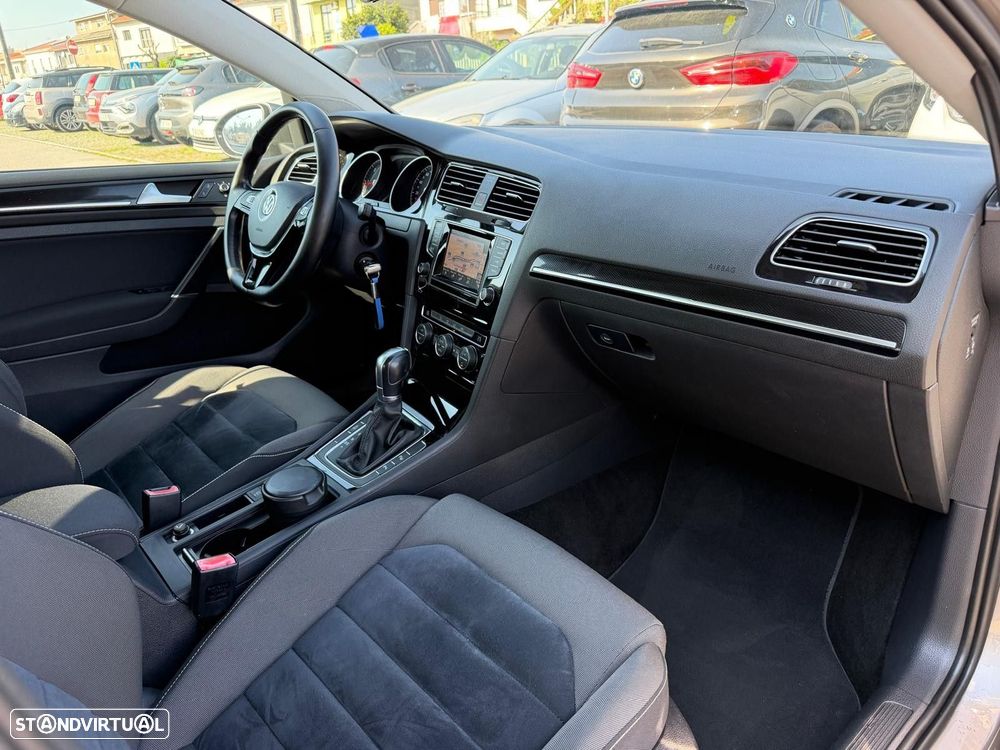 VW Golf 1.6 TDi Highline DSG - 15