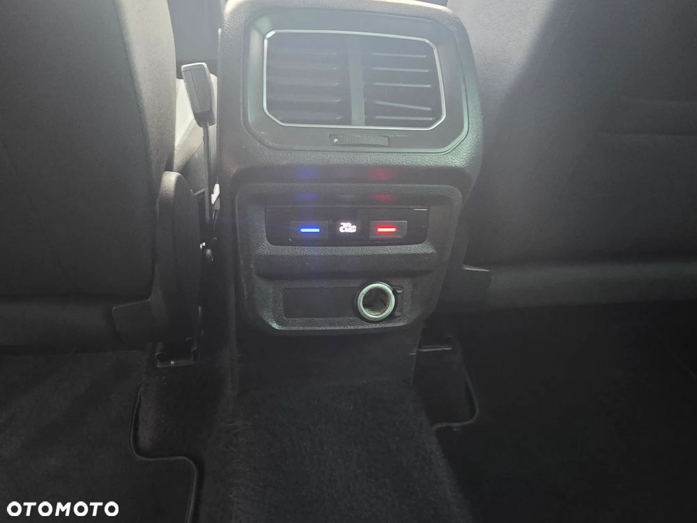 Volkswagen Tiguan - 22