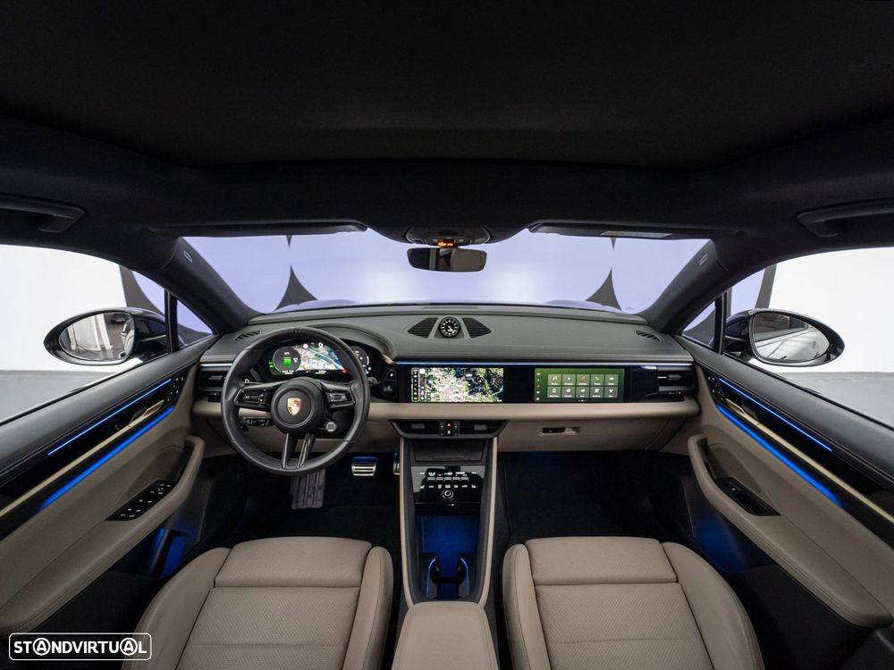 Porsche Macan Electric 4 - 19