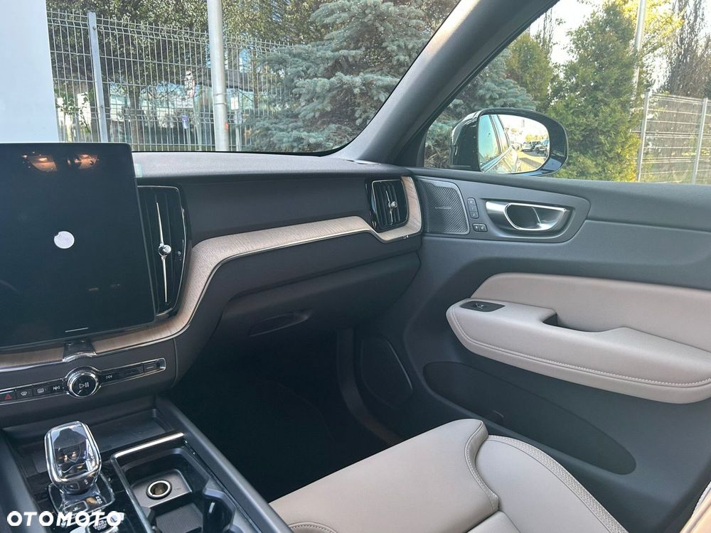 Volvo XC 60 - 24