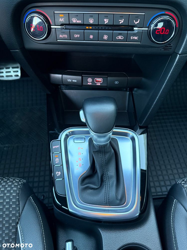 Kia Ceed 1.4 T-GDI L Business Line DCT - 16