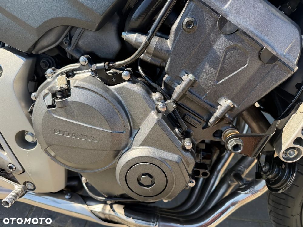 Honda Hornet - 19