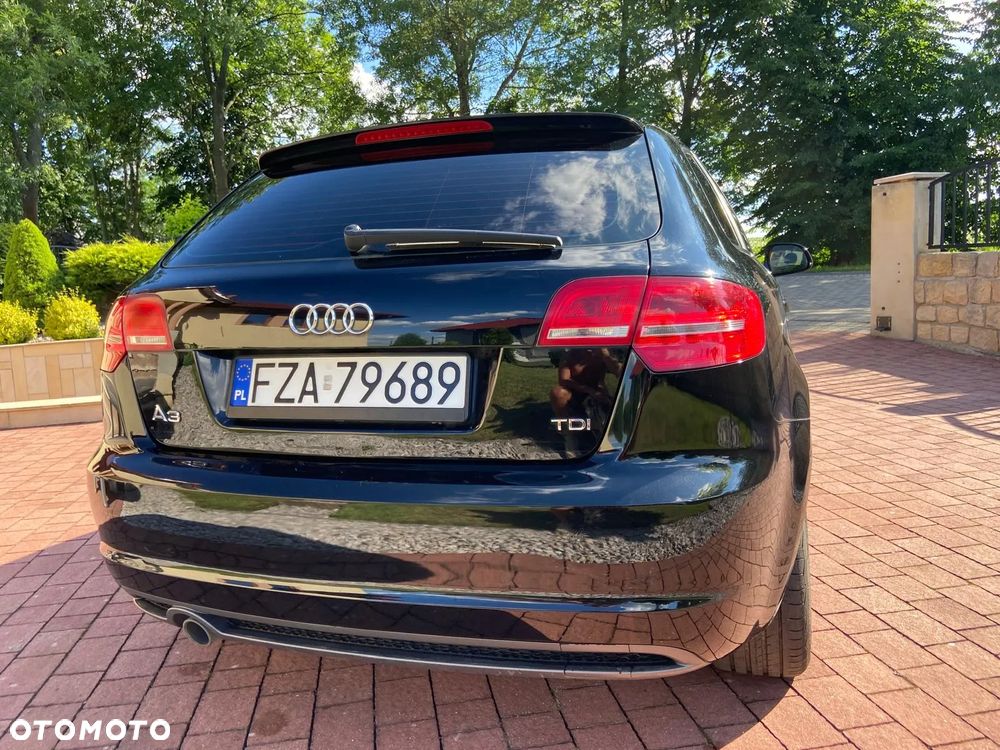 Audi A3 Sportback 1.6 TDI DPF Ambiente - 22