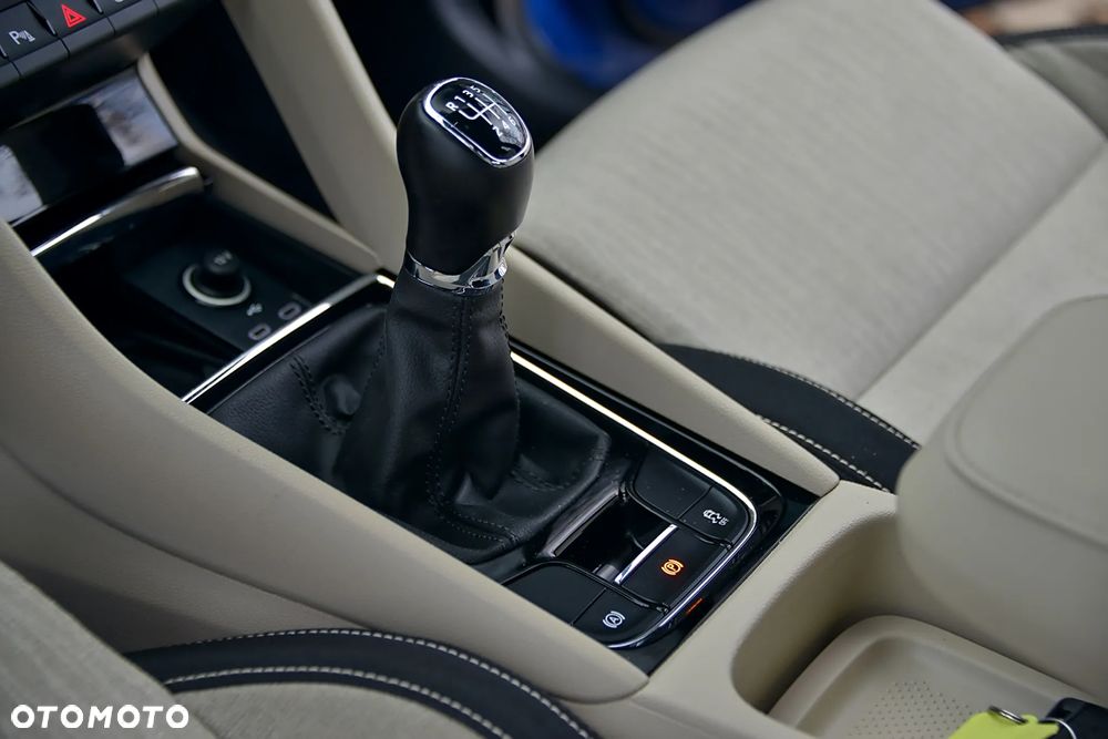 Skoda Karoq 2.0 TDI SCR Sportline - 30