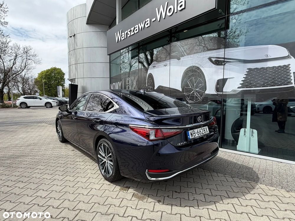 Lexus ES 300h Prestige - 10