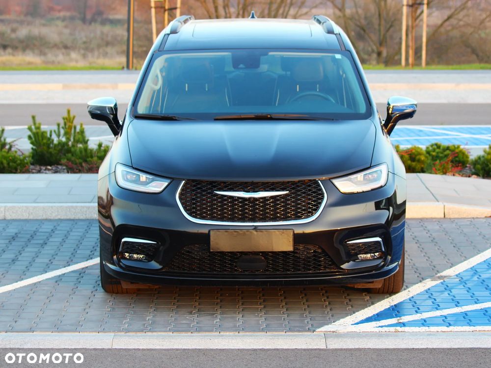 Chrysler Pacifica - 3