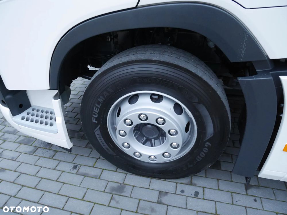 Volvo FH 4/ 460KM/ XXL / STANDARD/ EURO-6/ NISKI PRZEB. - 16
